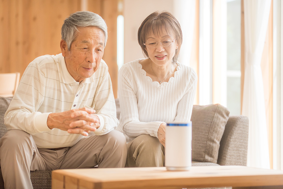 聴取によって心が和む音声の合成